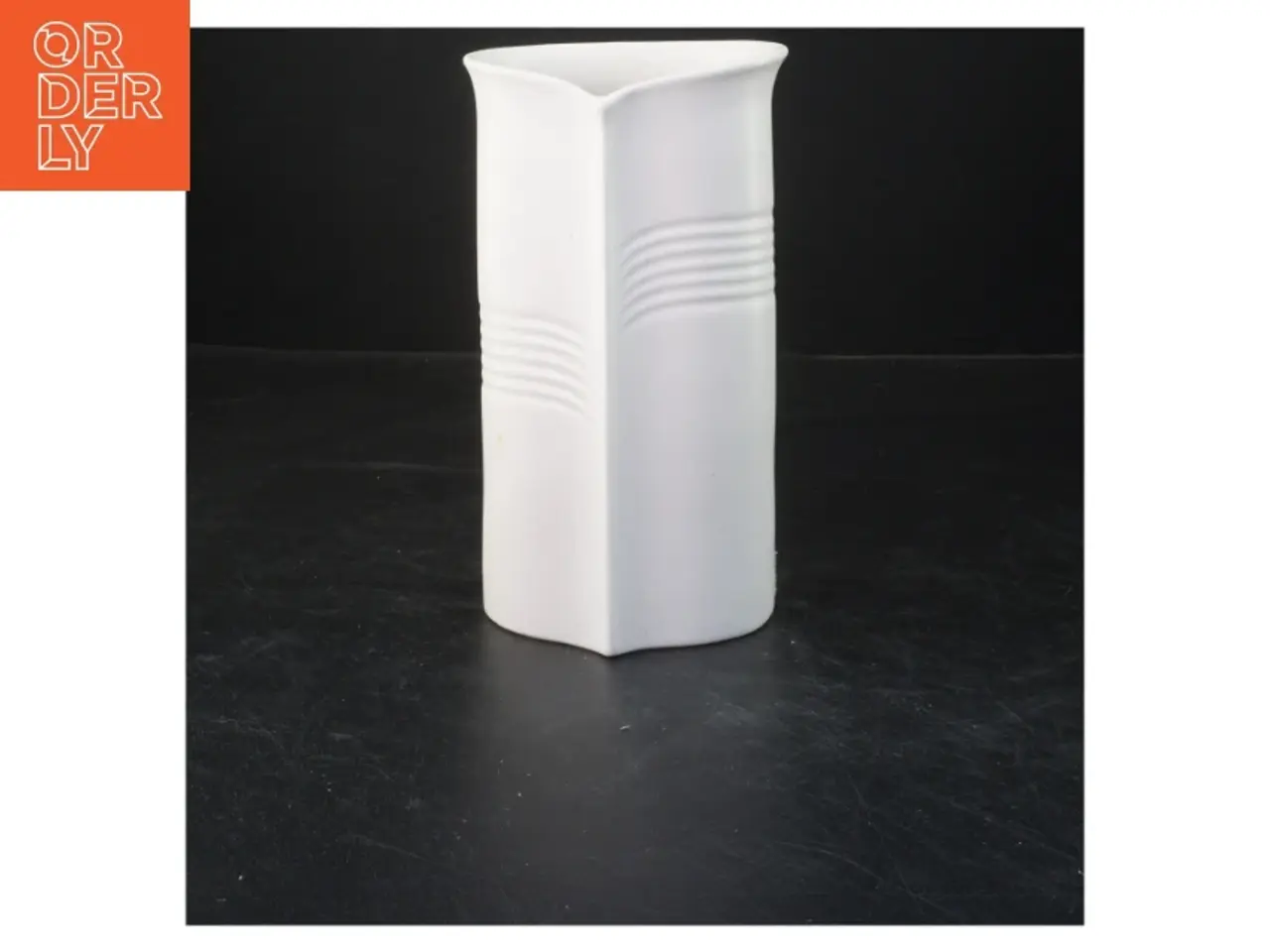 Billede 1 - Stor Hvid vase fra Soholm (str. 19,5x10x8 cm)