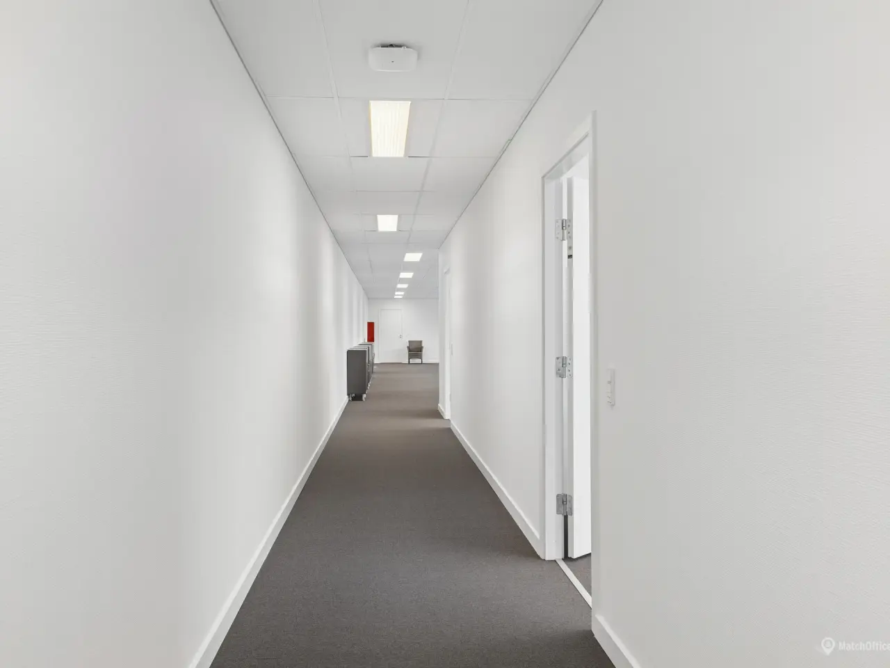 Billede 6 - Kontor med mulighed for leje af lager og befæstede arealer