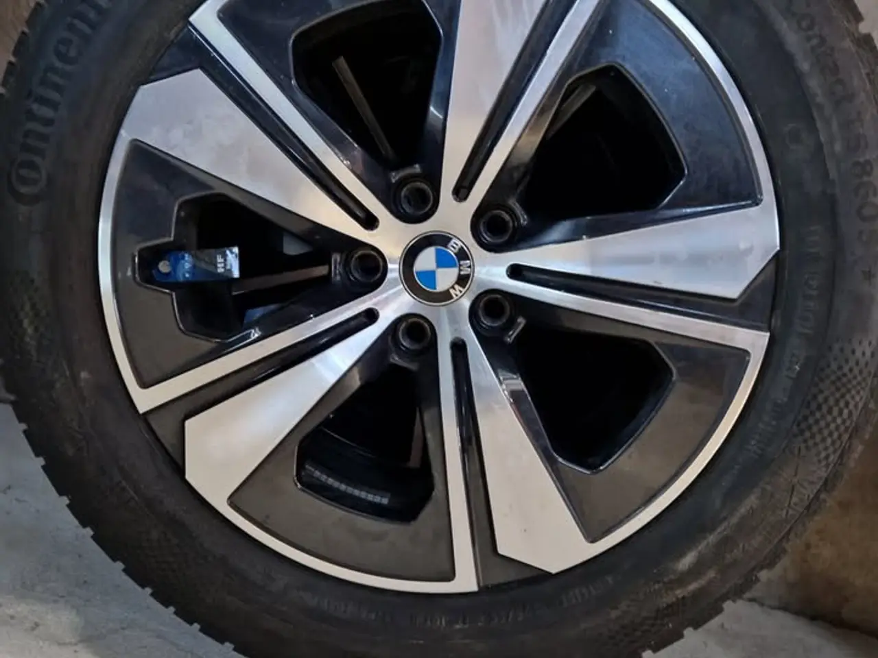 Billede 1 - Vinterdæk og fælge BMW I4 225/55 R17