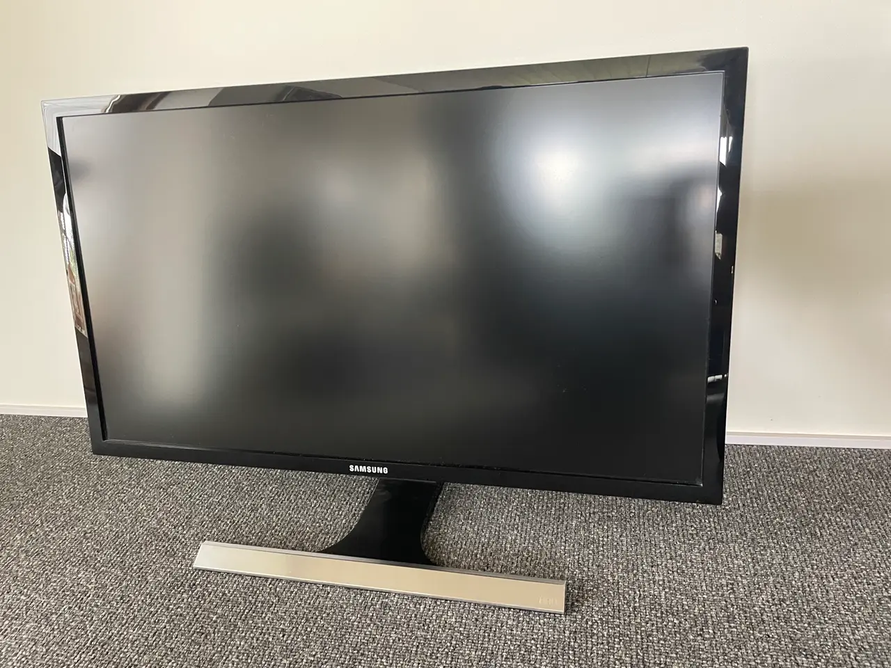 Billede 1 - Samsung U28E590D 28" widescreen-skærm
