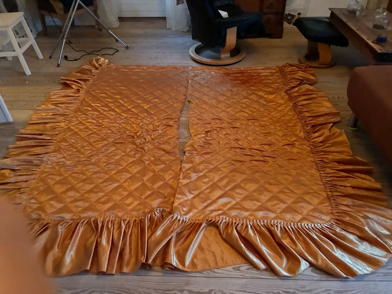 Billede 1 - 2 originale sengetæpper til hobby vogn 233x130 cm
