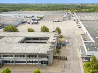 Lagerhal til leje i Vojens | 735 m² lagerhal tæt på E45 motorvej