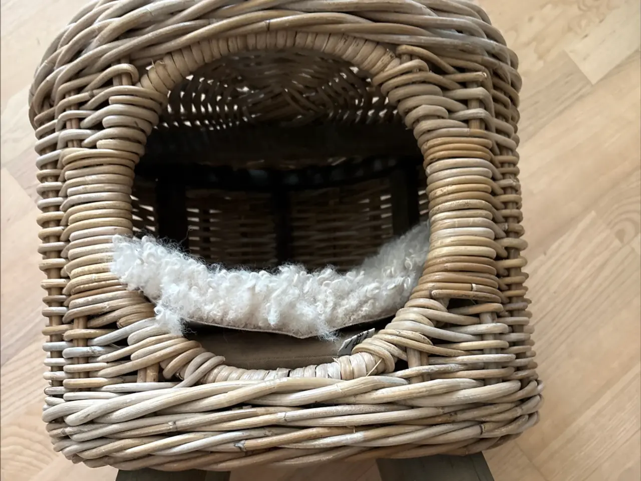 Billede 2 - Rattan katte hule på 4 ben