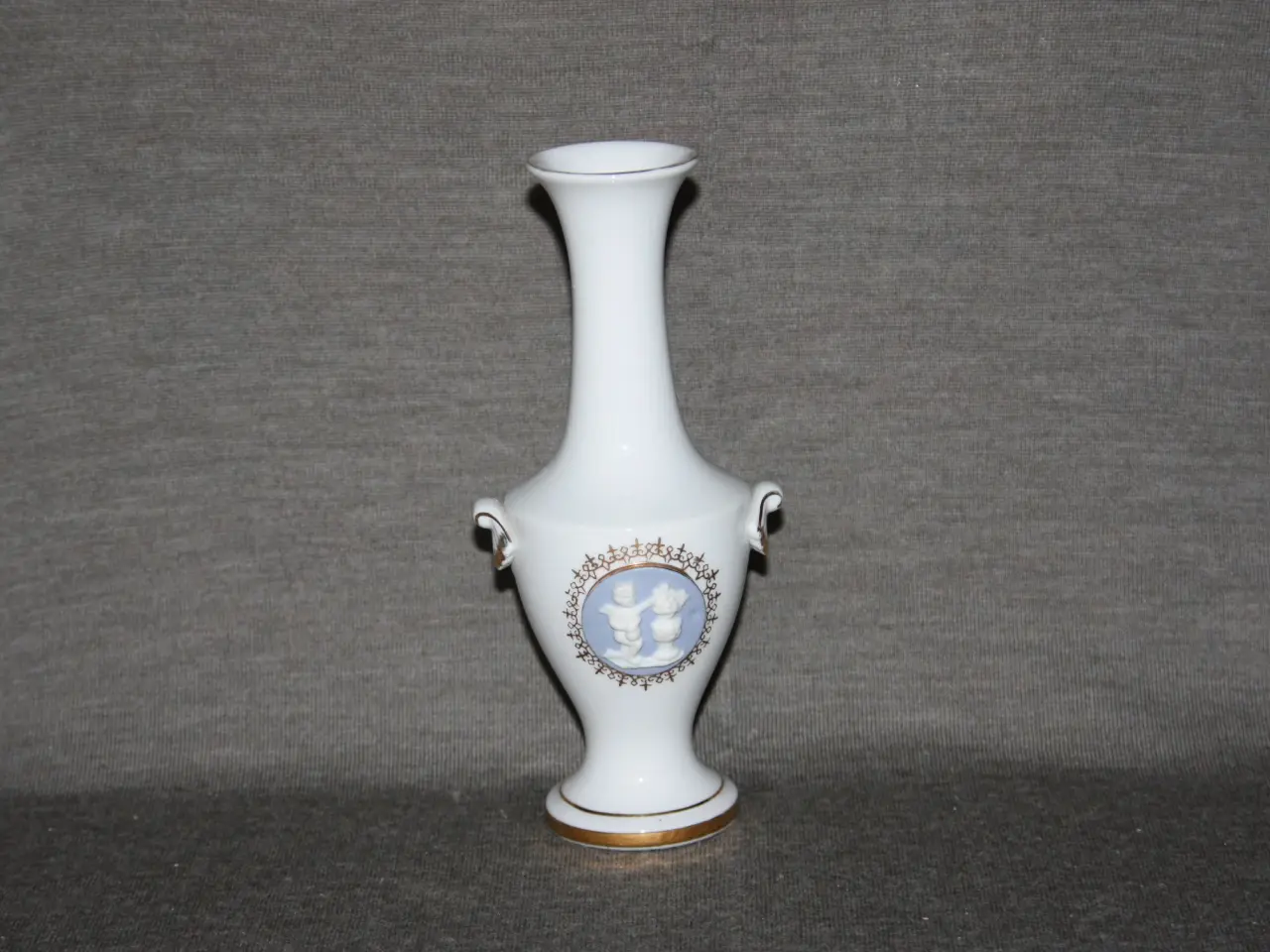 Billede 4 - Vase med Wedgwood cameo 18 cm