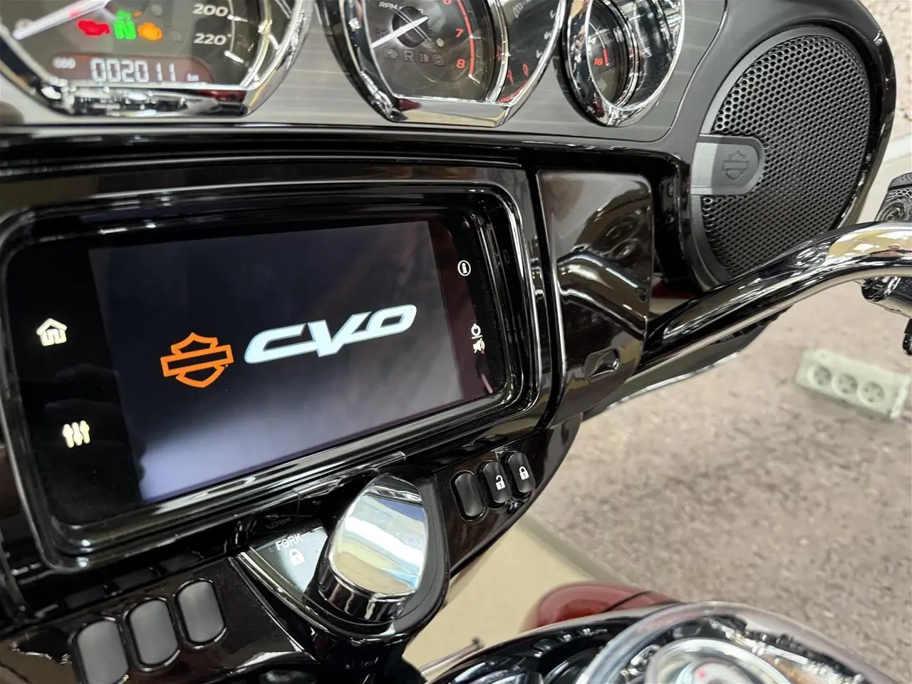Billede 16 - Harley-Davidson FLHTCUTGSE Tri Glide Ultra CVO 117" Trike