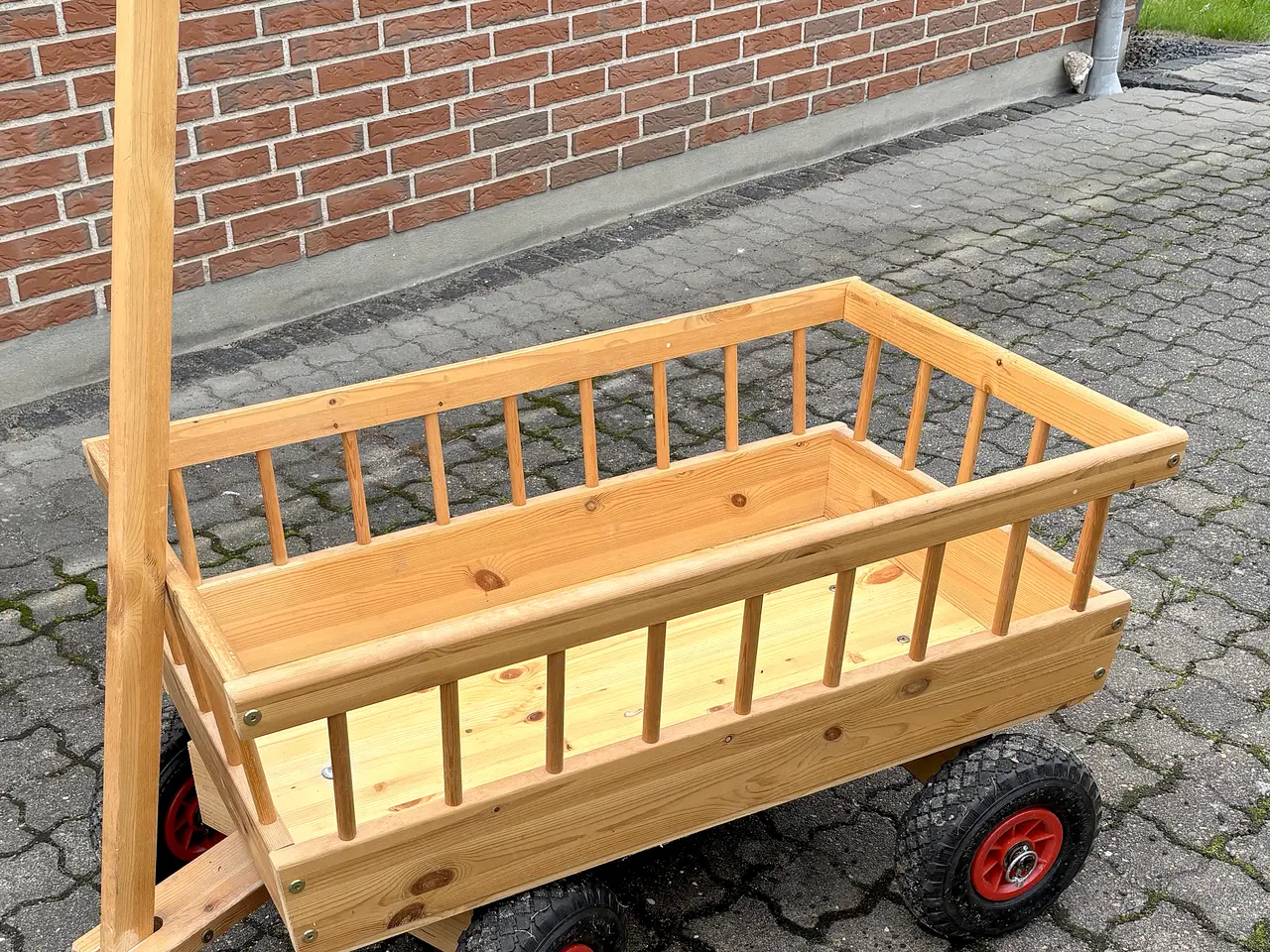Billede 2 - Trækvogn i massivt træ