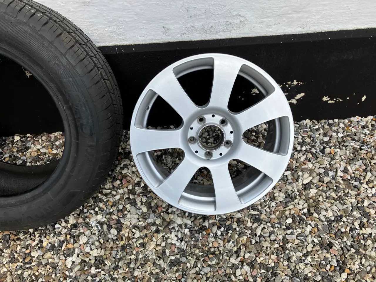 Billede 1 - Original Mercedes fælg og nyt dæk