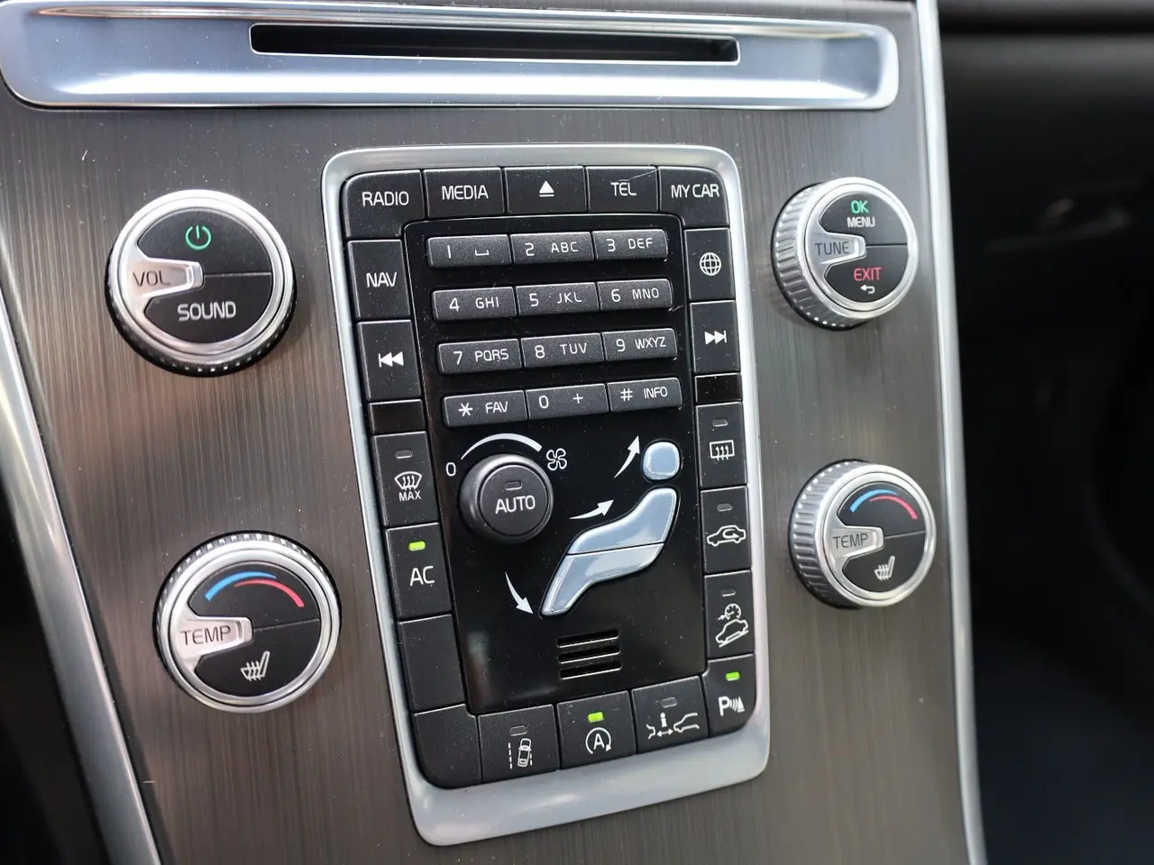 Billede 11 - Volvo XC60 2,4 D5 220 Momentum aut. AWD Van