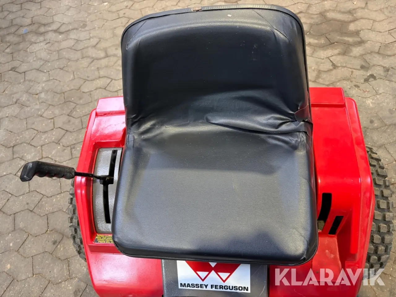 Billede 12 - Redskabsbærer Massey-Ferguson 30-17 med kost