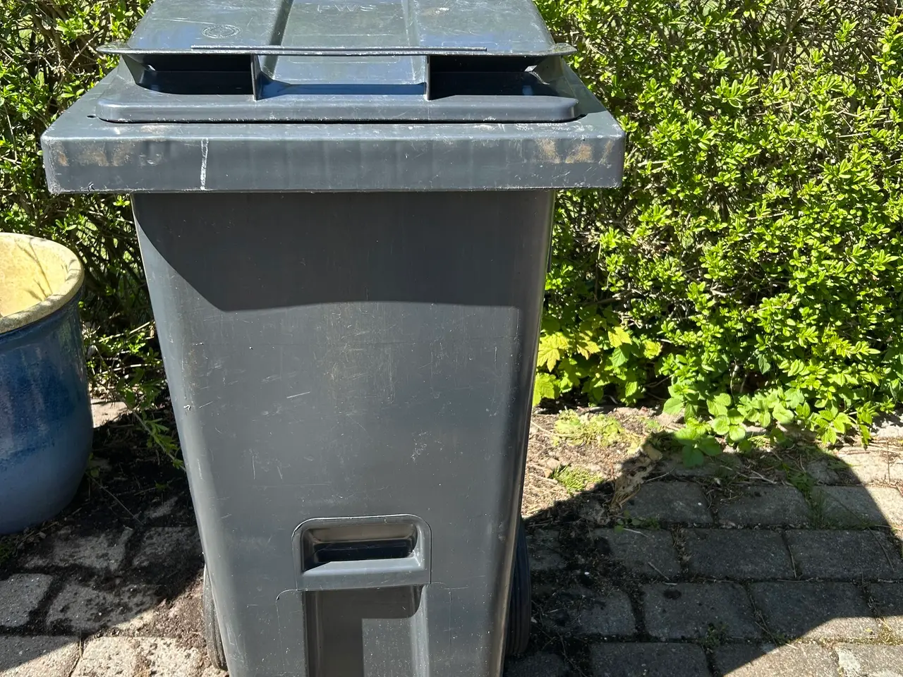 Billede 1 - Affaldscontainer 