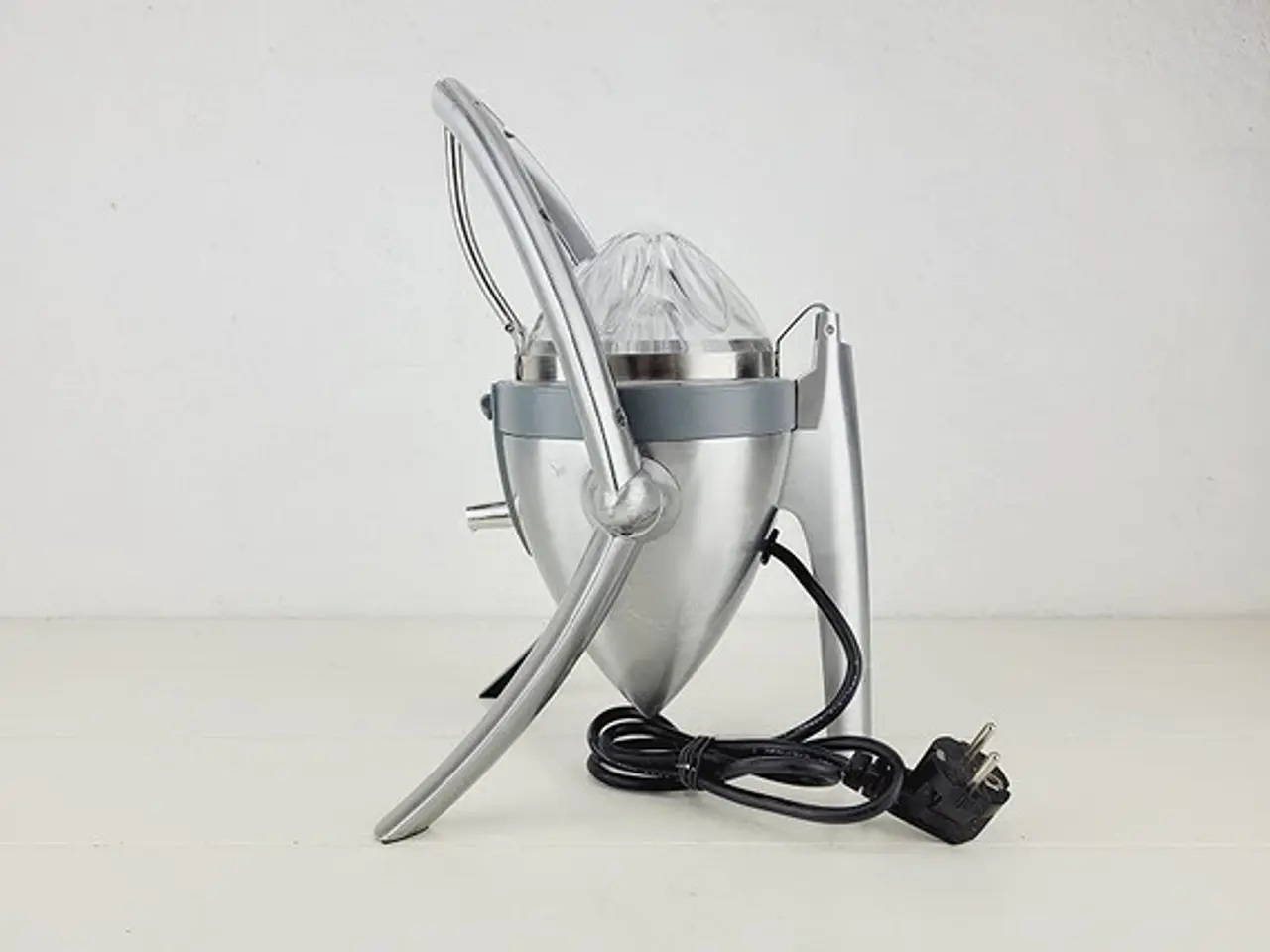 Billede 1 - Metropolis Elektrisk Saftpresser fra DeLonghi