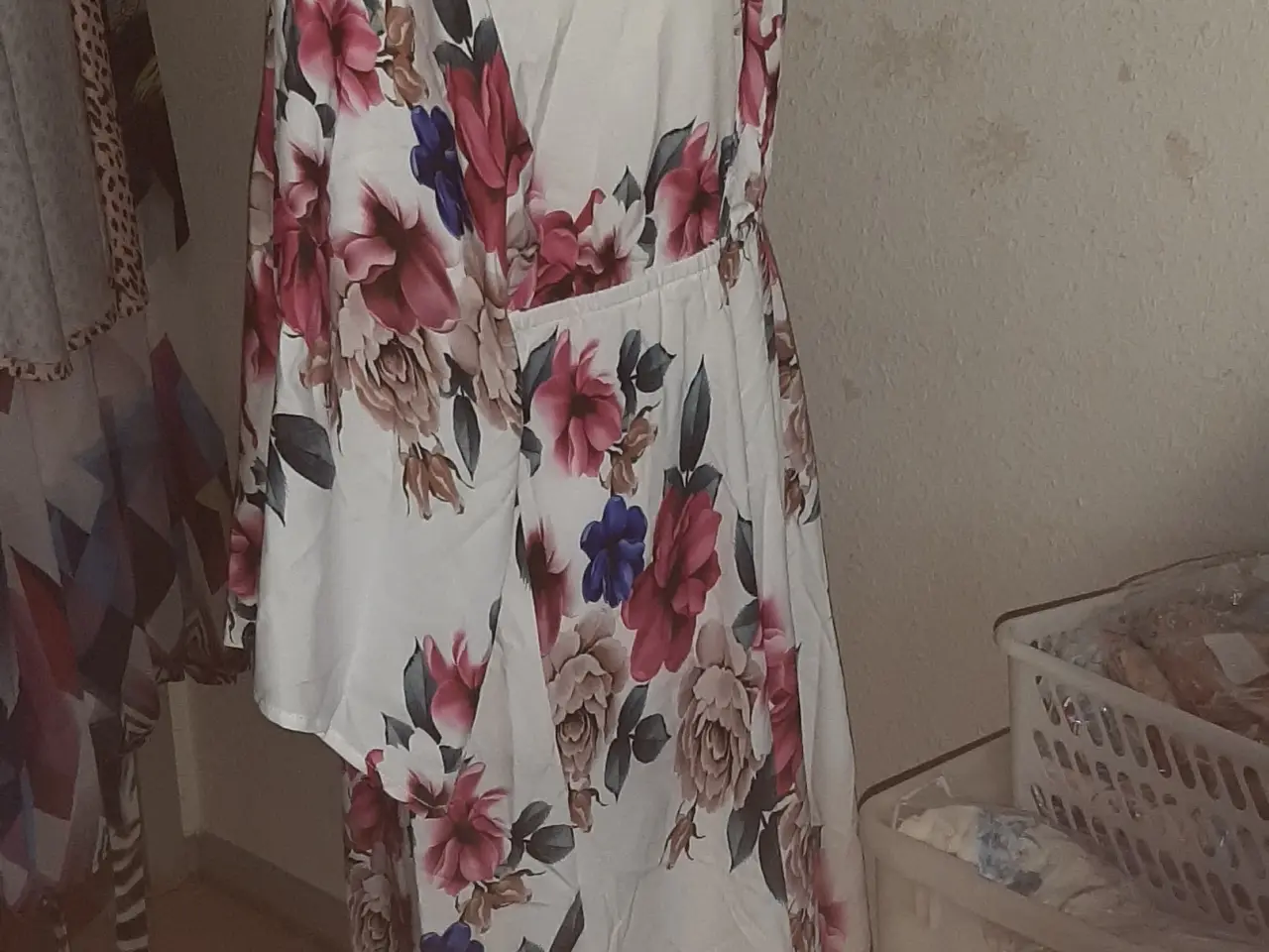 Billede 5 - Maxi kjole fra VONDA, med blomster print. Str:M/L.