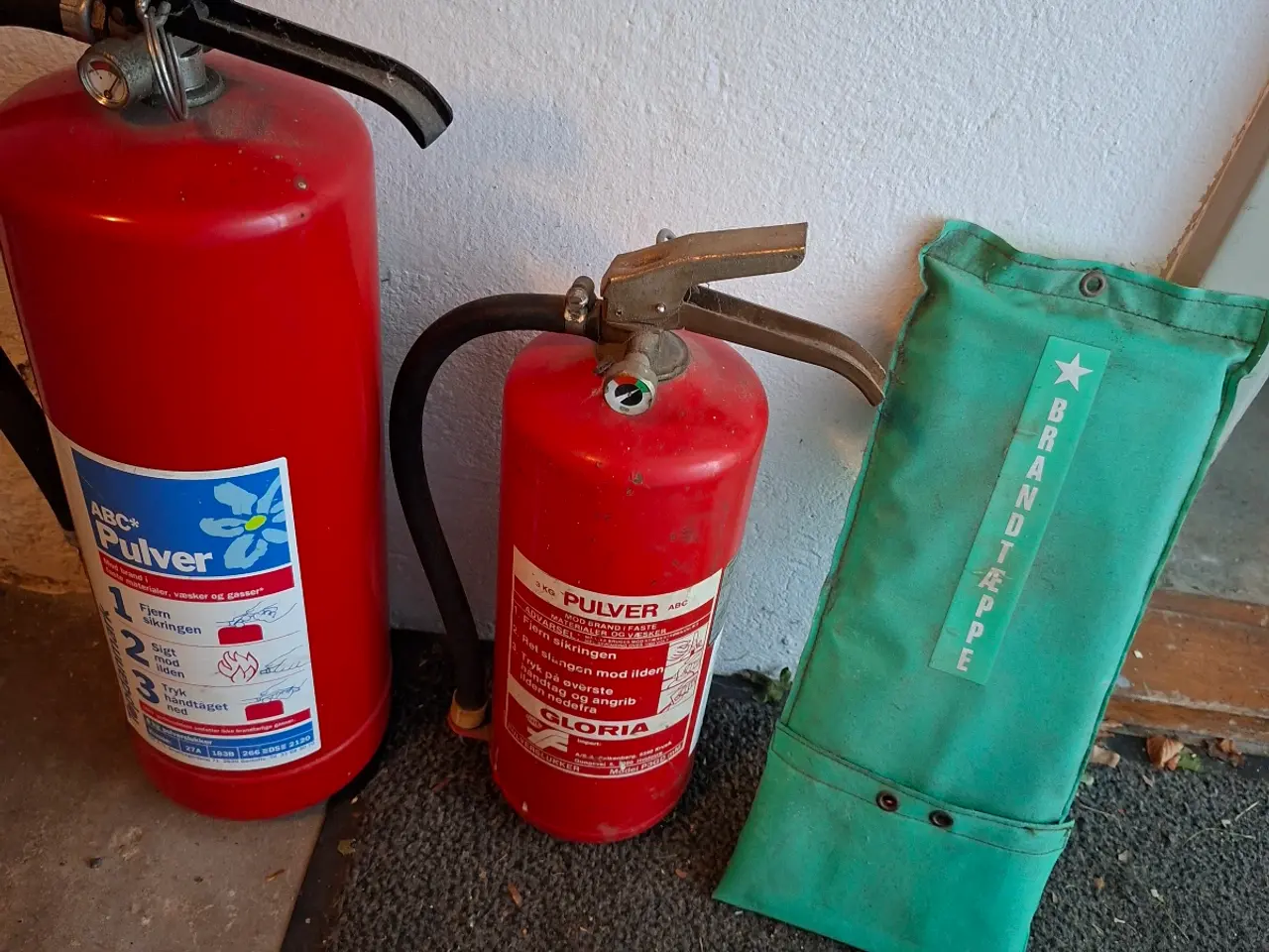 Billede 1 - Brandslukning pulver og tæppe