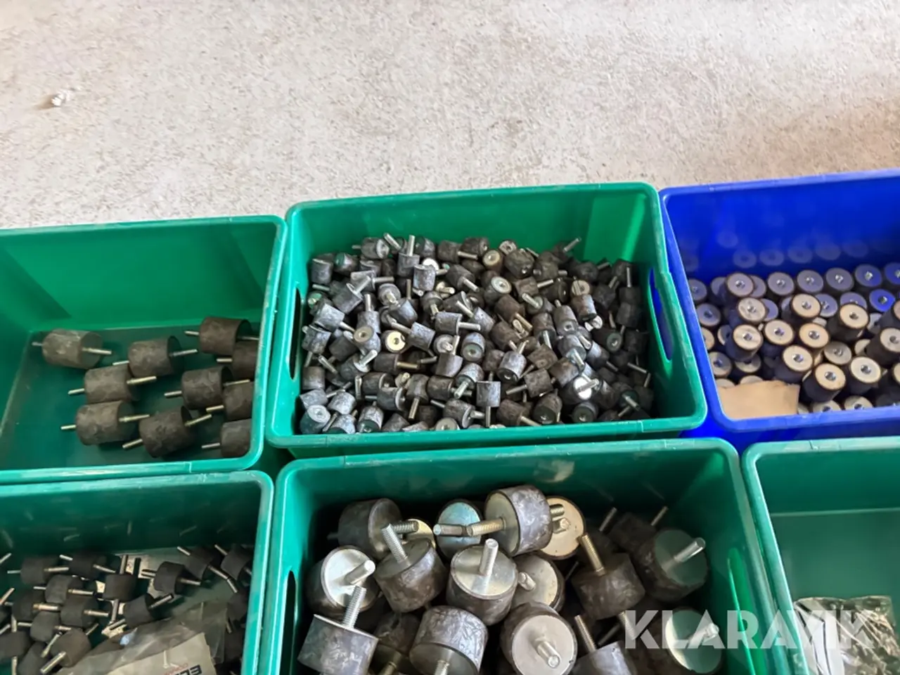 Billede 9 - Vibrationsdæmpere assorteret ca 120kasser