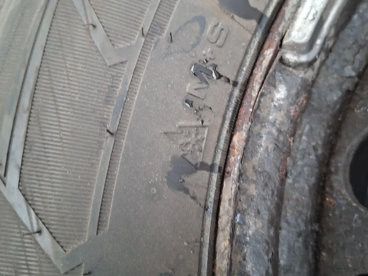 Billede 3 - Vinterhjul Ford transit 16 tommer