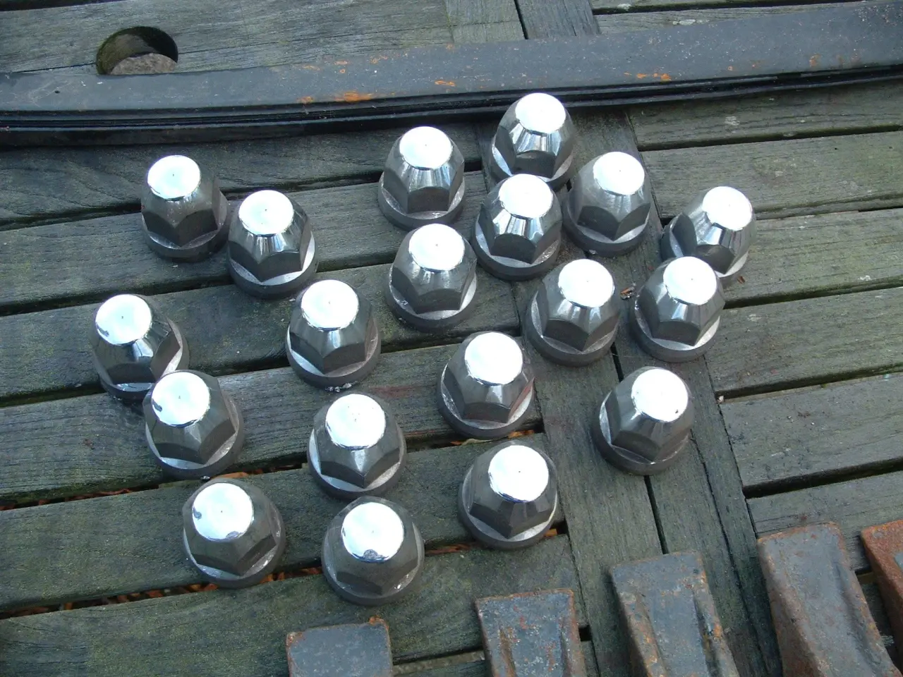 Billede 1 - pyntekaplser møtrikker 33mm lasbiler/busser 