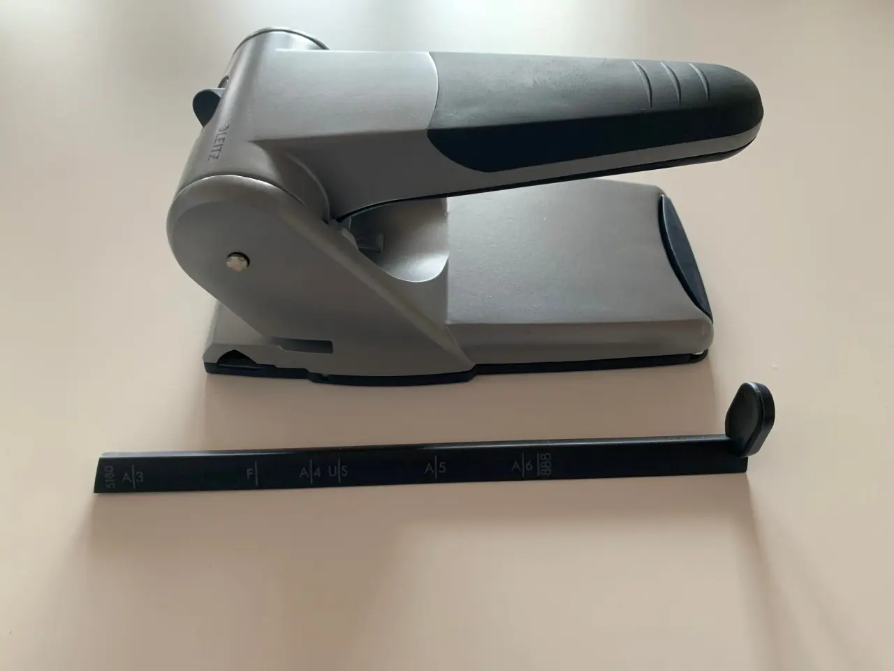 Billede 5 - Leitz 5180 hulapparat - NY!