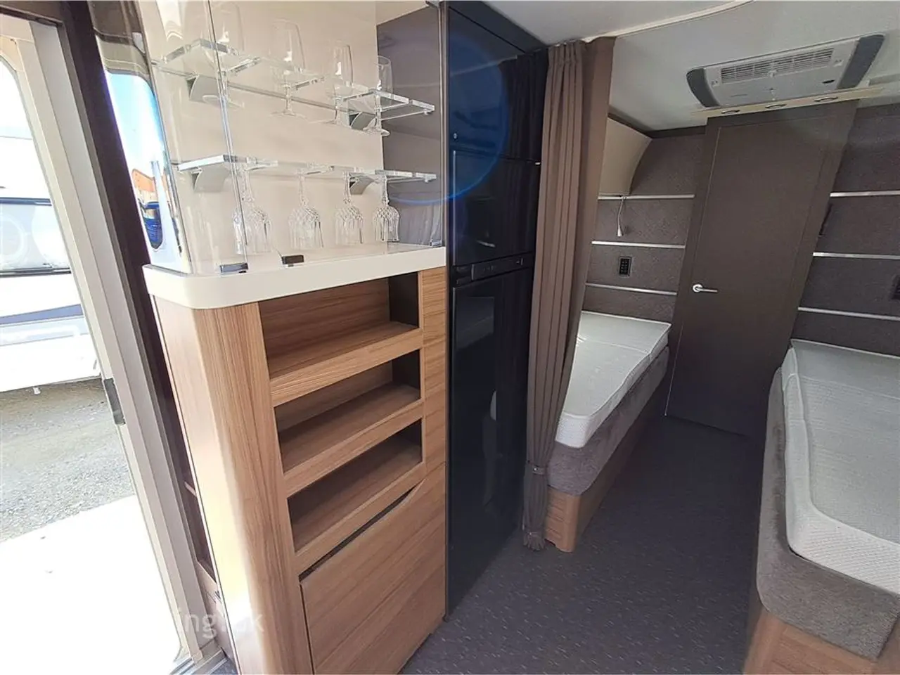 Billede 10 - 2021 - Adria Alpina 613 UT Supreme Edition   Virkelig velholdt ADRIA ALPINA med ALDE, Aircon, TRUMA XT mover og Isabella Sun Shine Plus.