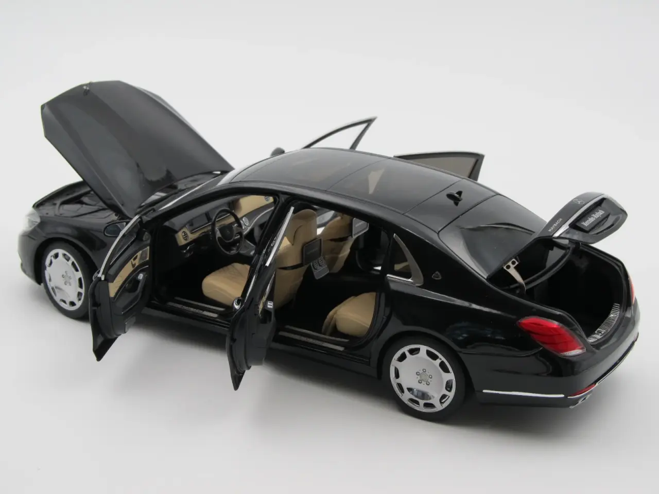 Billede 4 - 2016 Mercedes Maybach S600 V12 AUTOart - 1:18