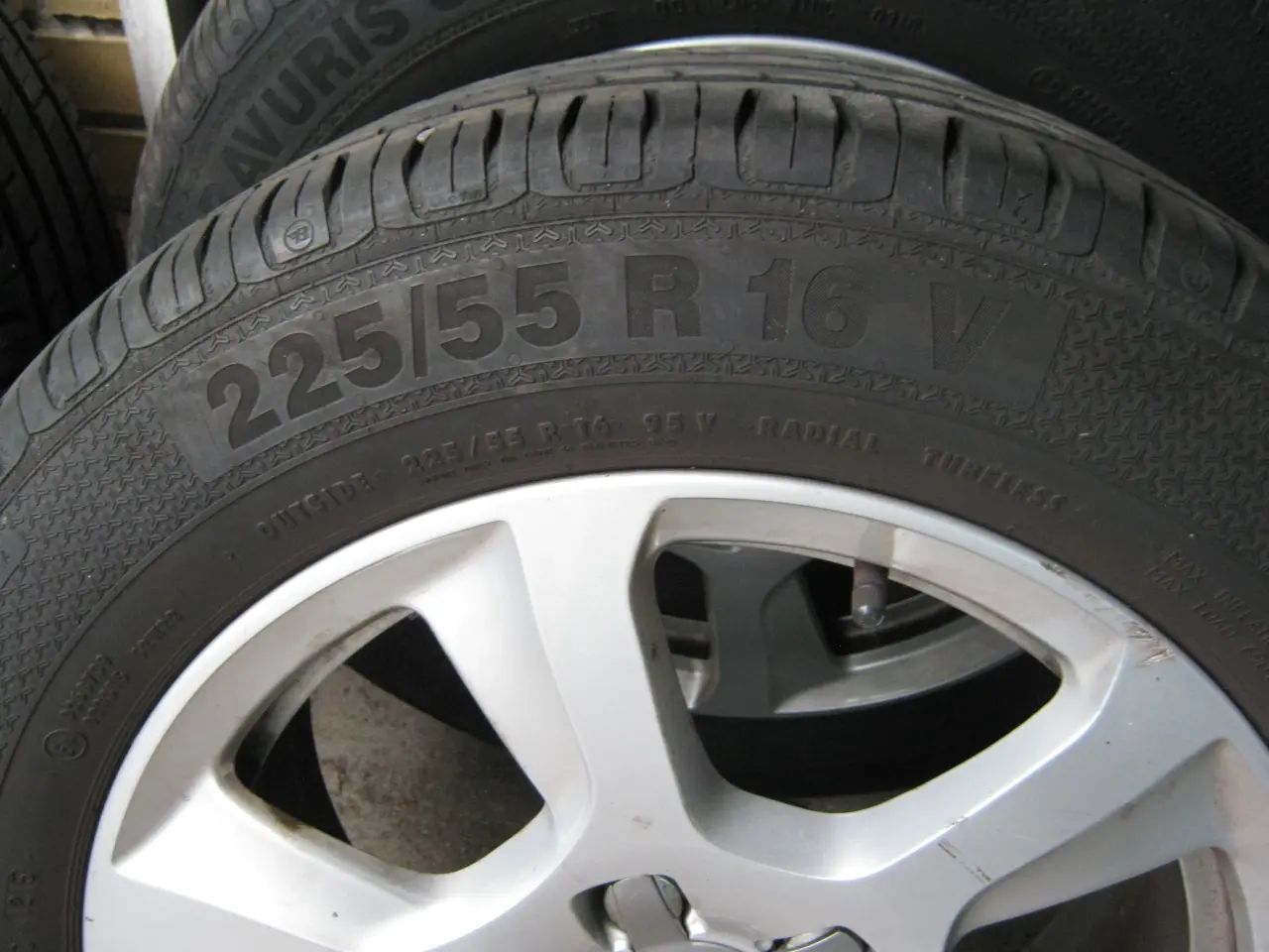 Billede 2 - 4 Sommerdæk 225 / 55, R16 V, 5 x 112 mm.
