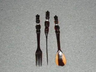 Træbestik. Kniv. Gaffel. Ske. Ibenholt
