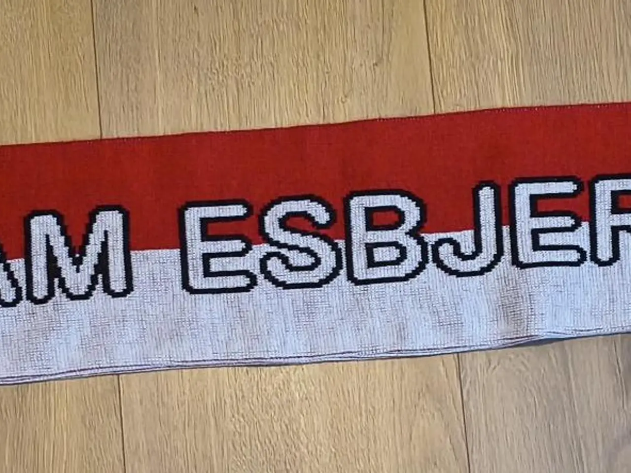Billede 1 - TEAM ESBJERG HALSTØRKLÆDE, 150 CM, SOM NYT