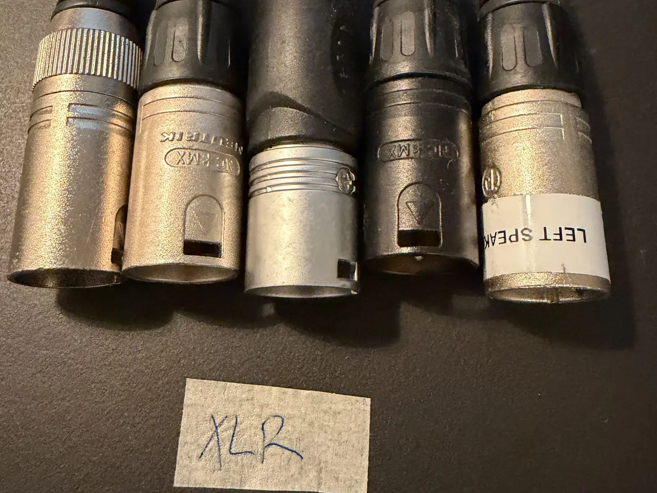 Billede 1 - Neutrik XLR hanstik – 5 stk. til genbrug