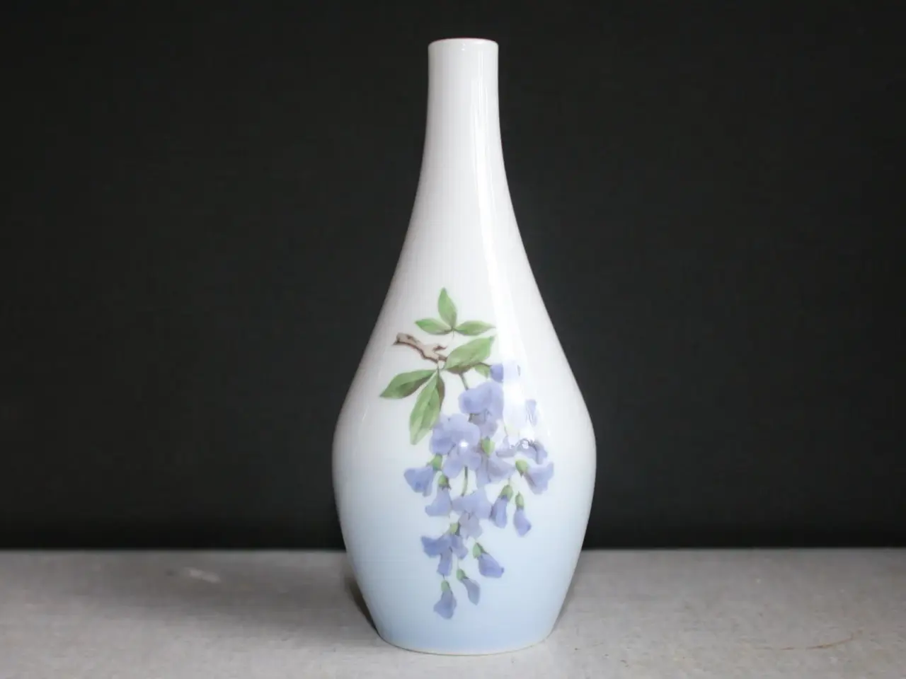 Billede 1 - Vase med blåregn fra Bing og Grøndahl