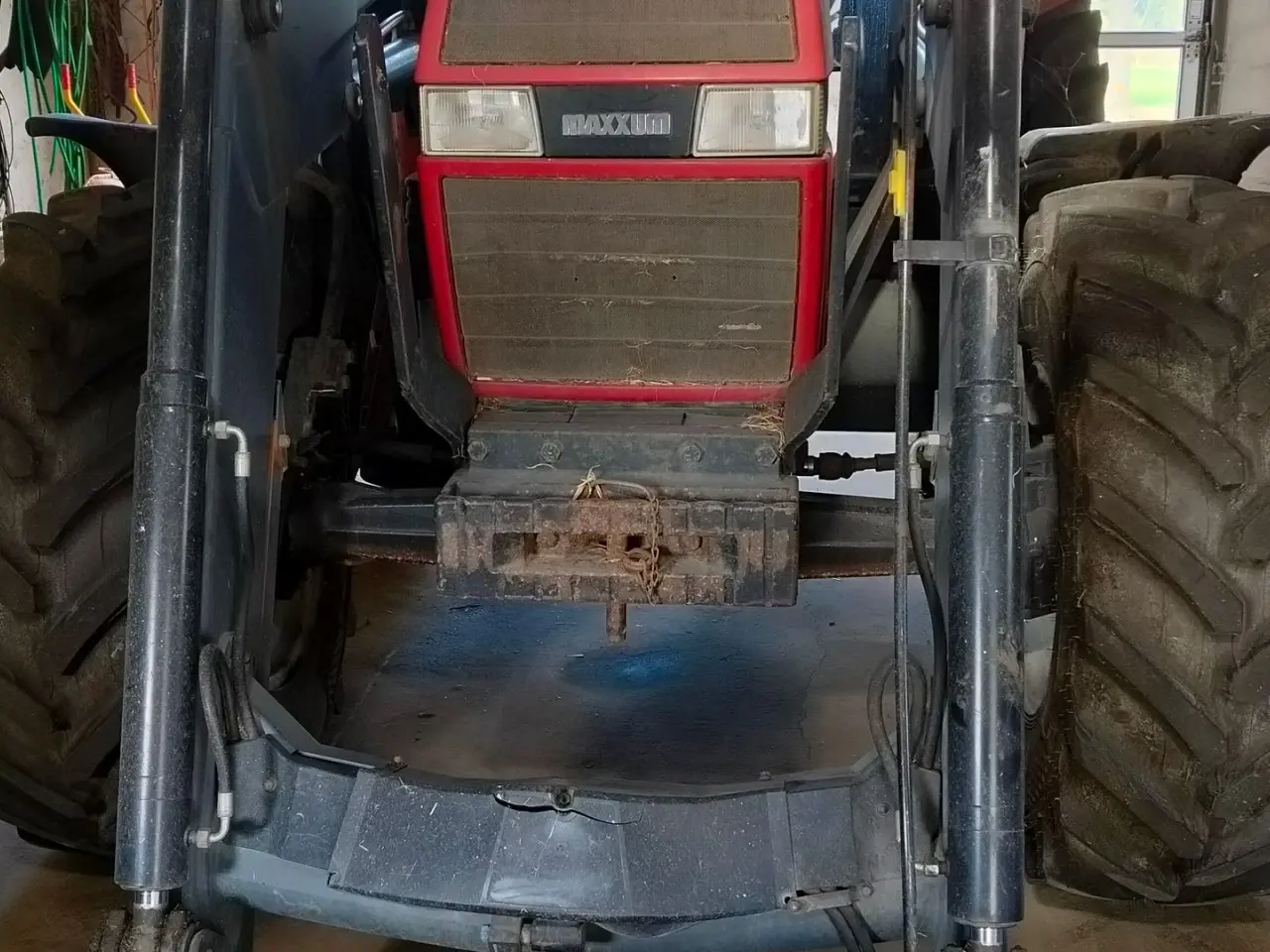 Billede 5 - Case IH 5130 Maxxum Med frontlæsser, siloskovl, balletang & ballespyd