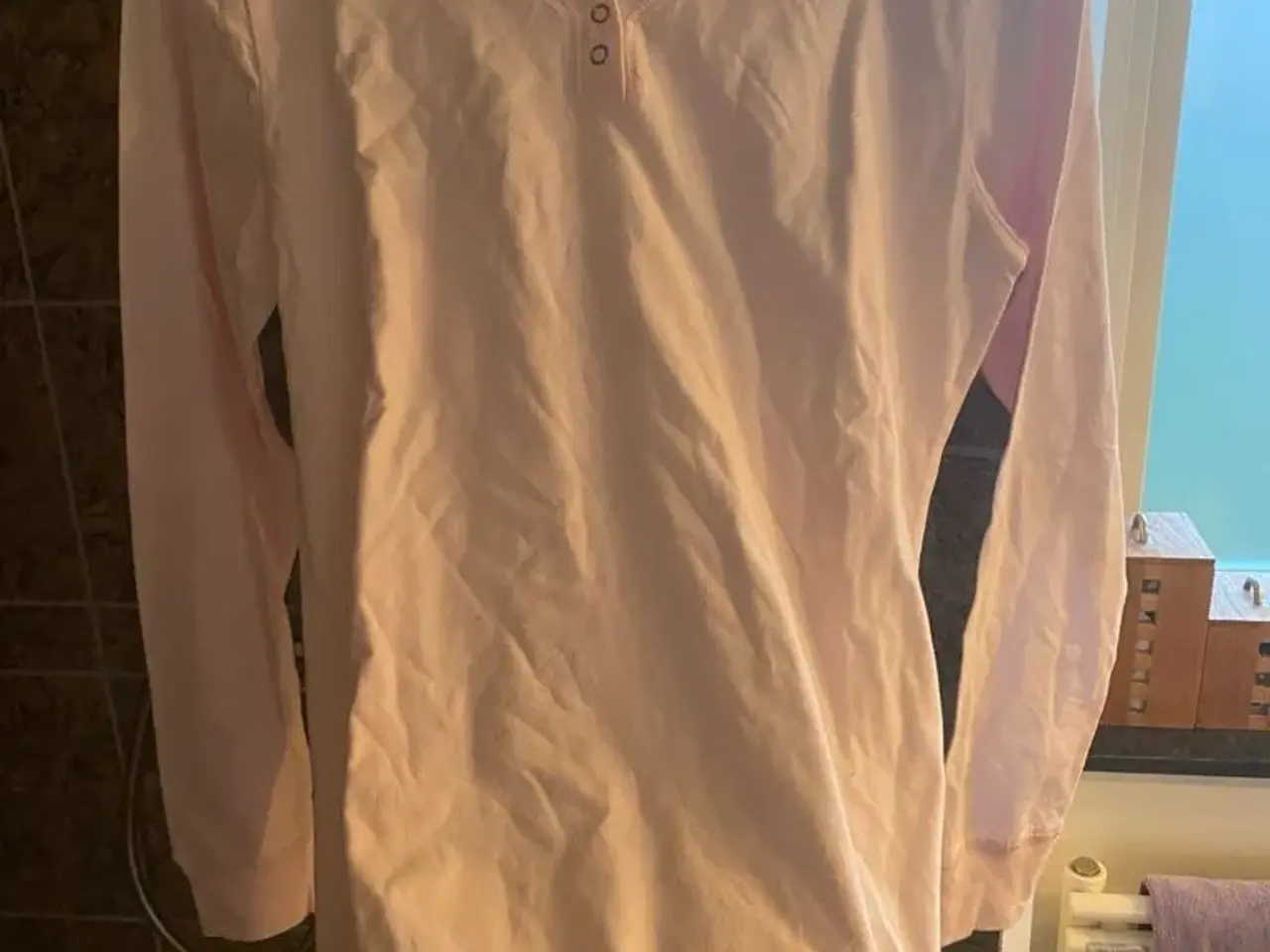 Billede 4 - Femilet bluse str 36