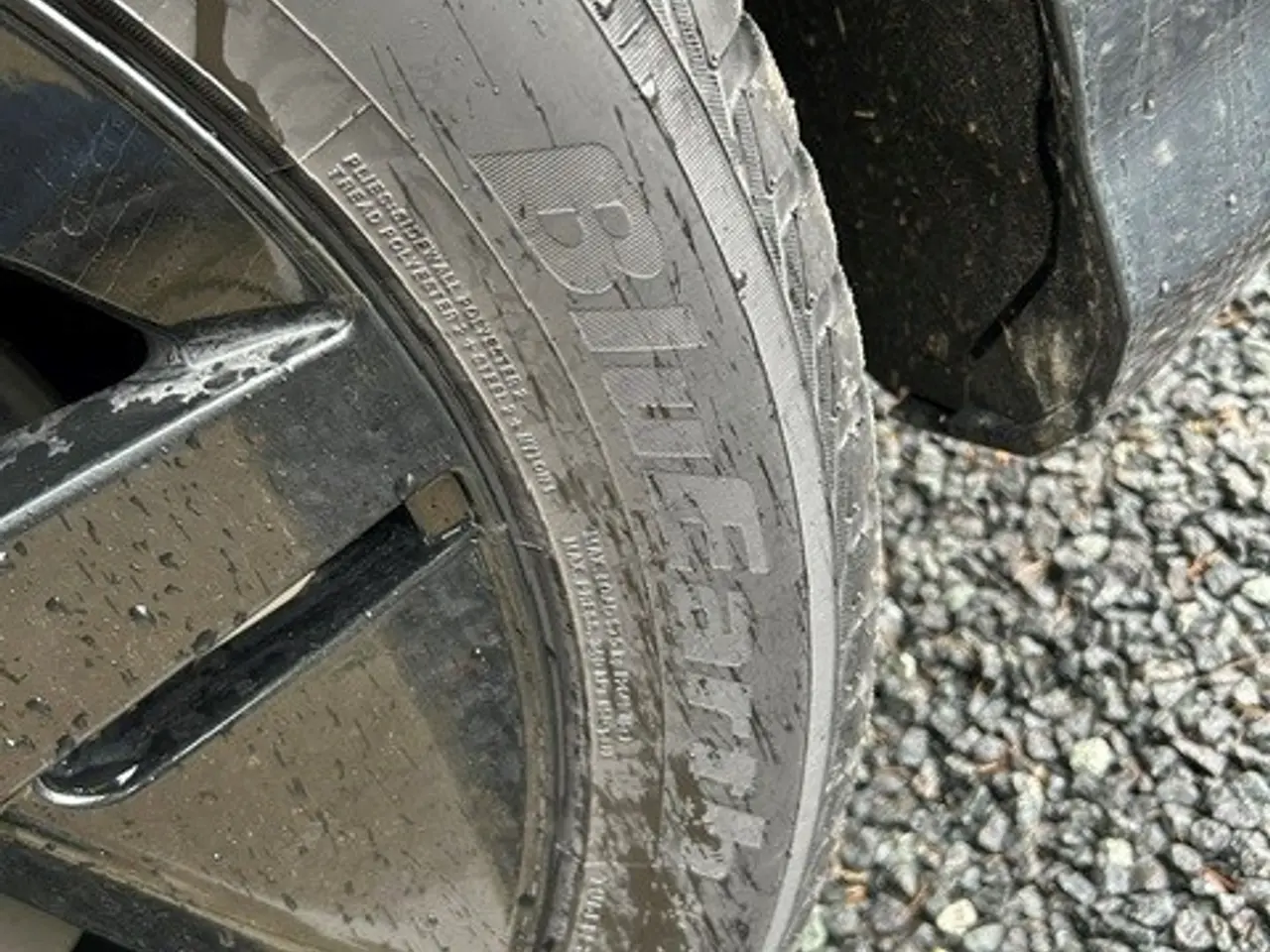 Billede 3 - Vinterdæk med sorte fælge til Audi Q4