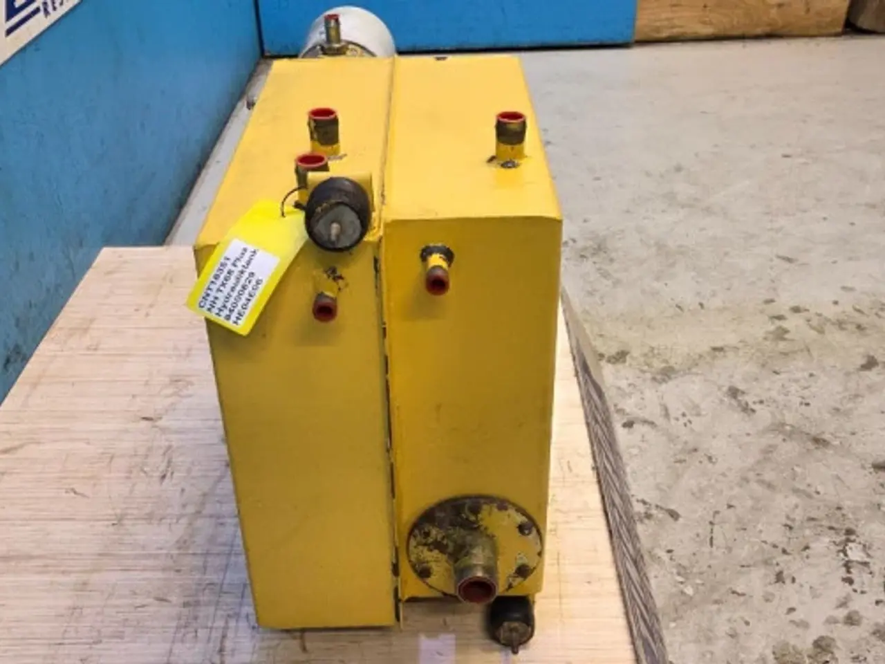 Billede 5 - New Holland TX68 Hydrauliktank 84000629