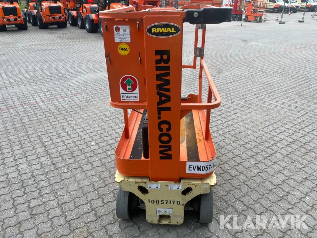 Billede 8 - Søjlelift JLG 1230ES 5.7 meter
