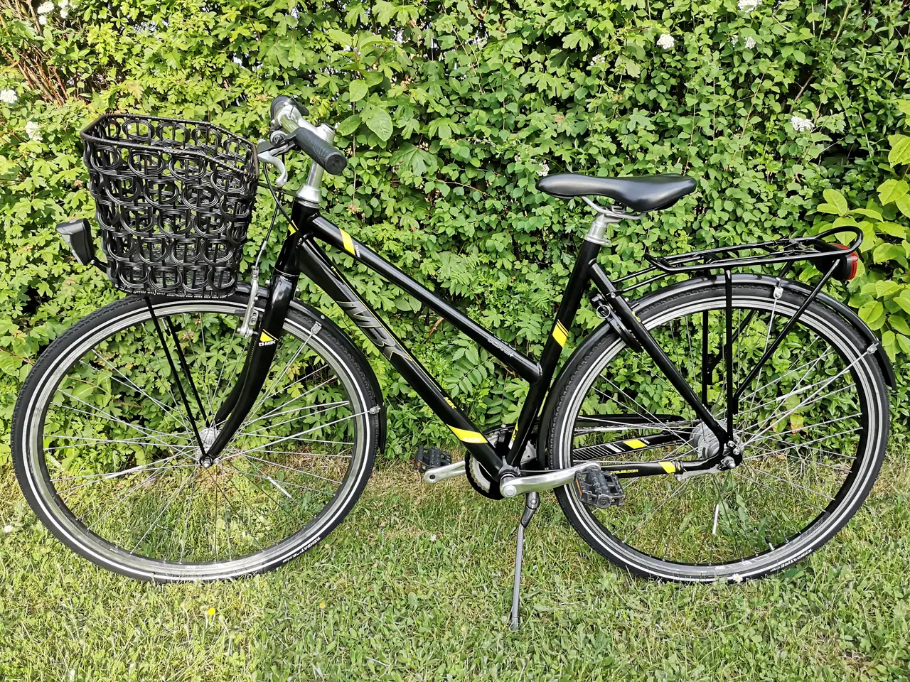 Billede 1 - Flot dame-pigecykel ,Nye cykelkurv, 28",53 cm, 7 g