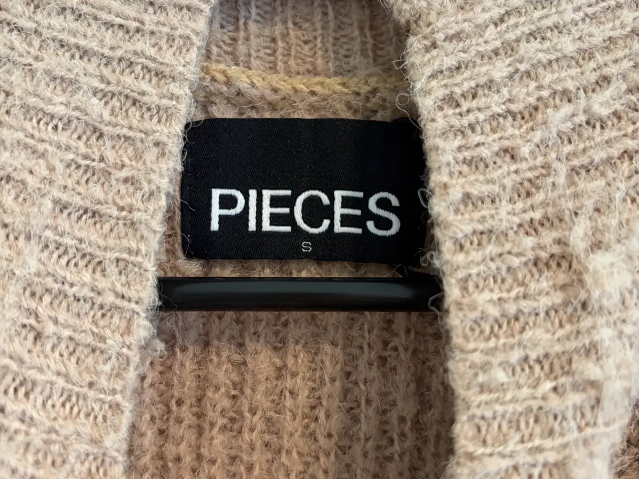 Billede 3 - Striktrøje fra Pieces til dame