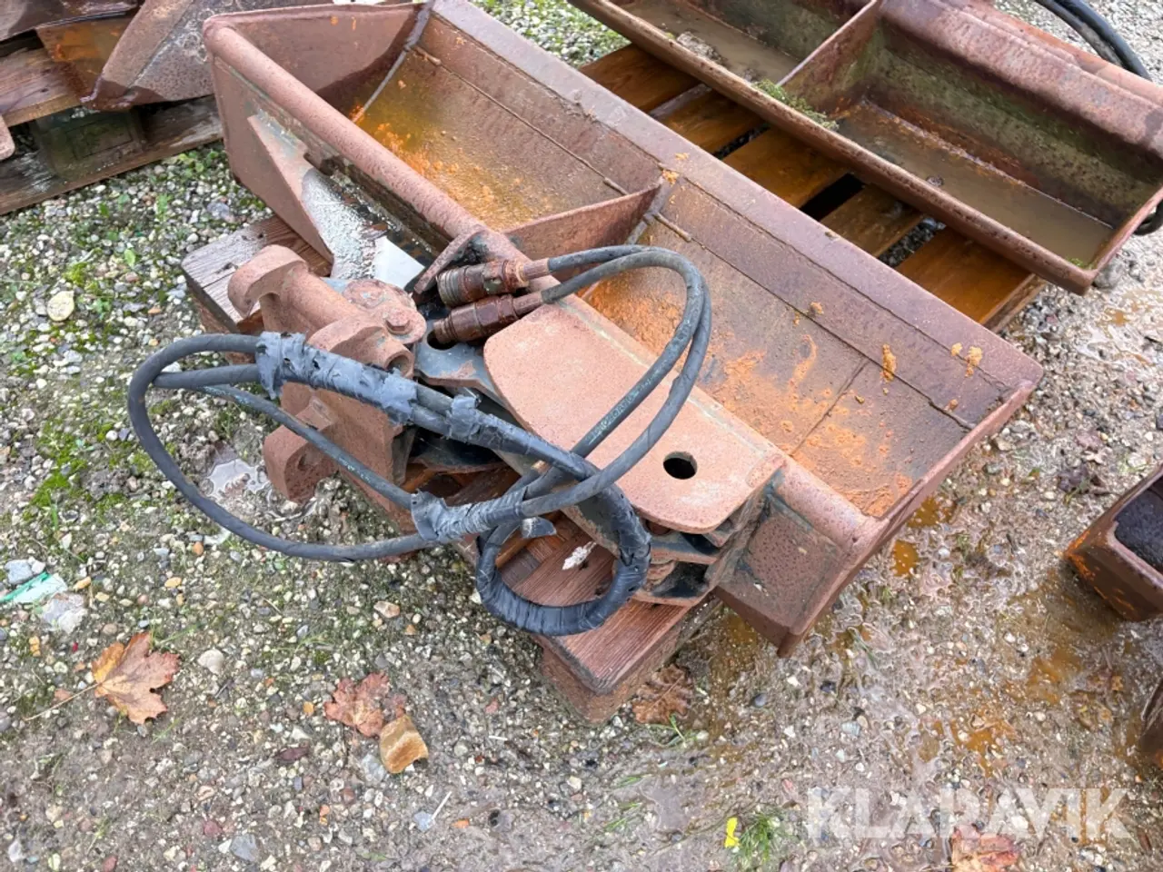 Billede 8 - Hydraulisk kipskovl 2 styk med 4 skovle