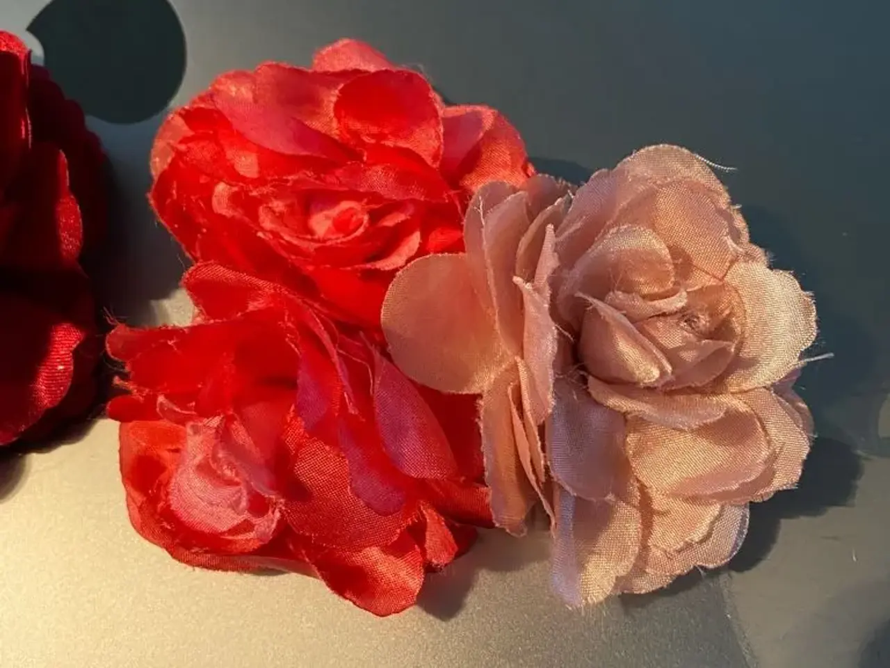 Billede 6 - Flotte blomster til håret med clips