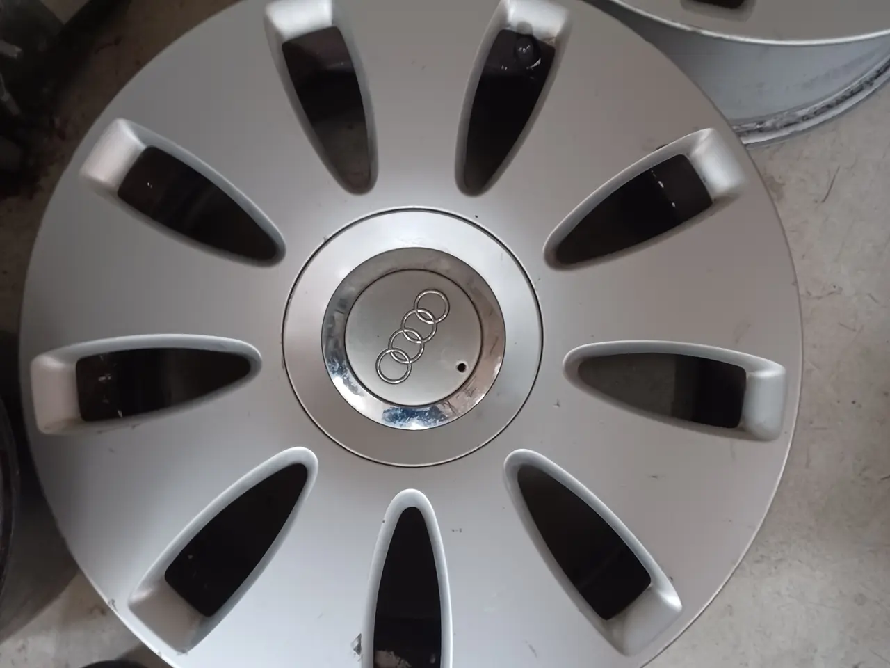 Billede 5 - Audi, VW alufælge med sommerdæk.