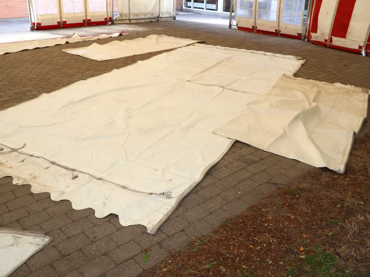 Billede 18 - Kæmpe 12x30 meter party telt