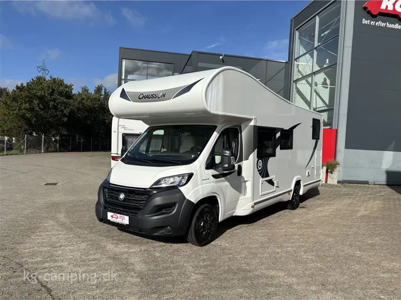 Billede 2 - 2021 - Chausson First Line C717   Rummelig familiecamper med masser af komfort!  Vejet til 3032kg inkl 1/2 Tank.