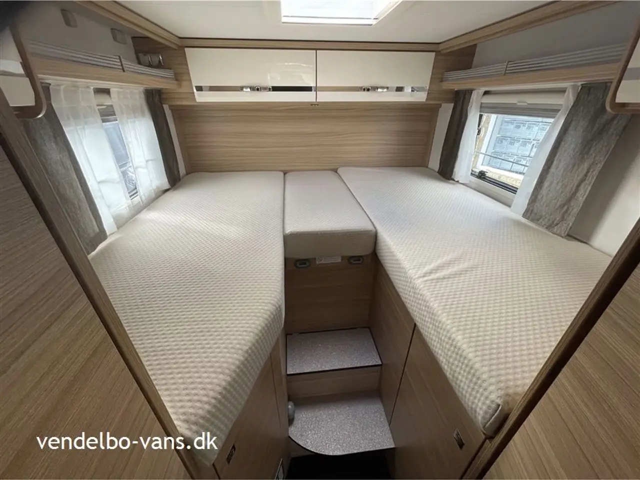 Billede 6 - 2019 - Dethleffs Globebus I 006   GT udstyret helintregret autocamper