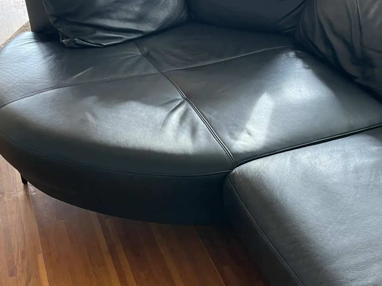 Billede 6 - Flot sort hjørnesofa sælges