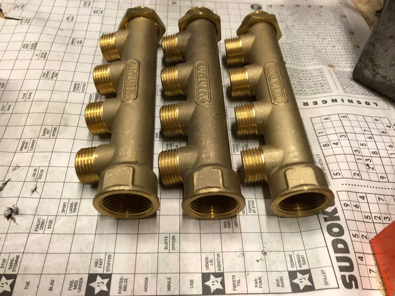 Billede 2 - Wavin 3/4" fordelerrør 4 stk. 1/2" afg