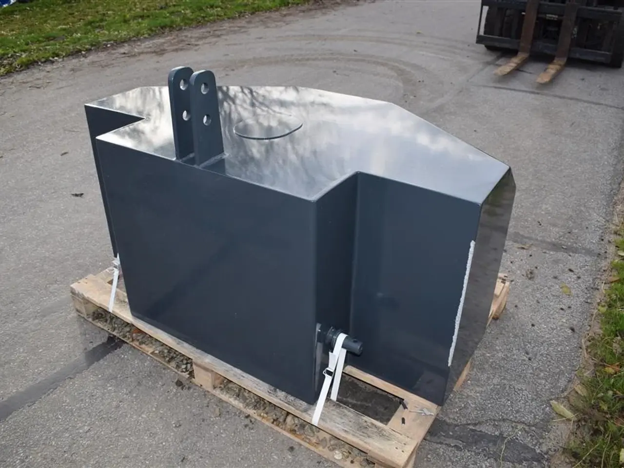 Billede 3 - - - - 1500 kilo J-Maskiner