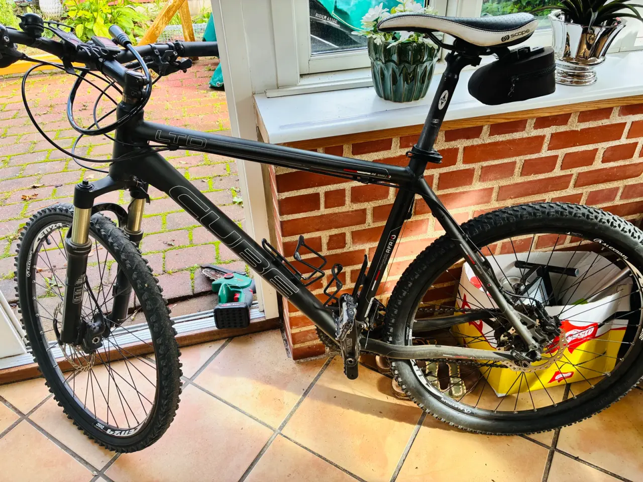 Billede 1 - CUBE mountainbike