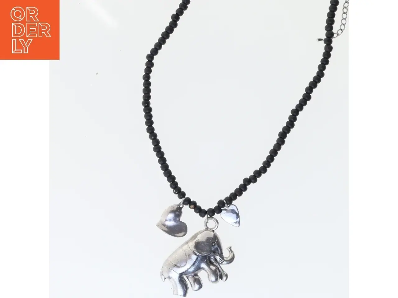 Billede 1 - Ny Halskæde med elefant og hjertevedhæng (str. 58 cm)