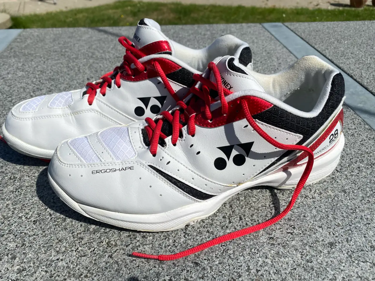 Billede 2 - Yonex Powercushion 28