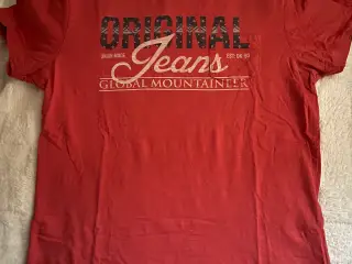 T-shirt fra Blend.