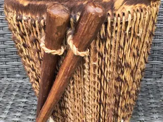 AFRIKANSK TROMME FRA 1950-60'ERNE SAMLEOBJEKT