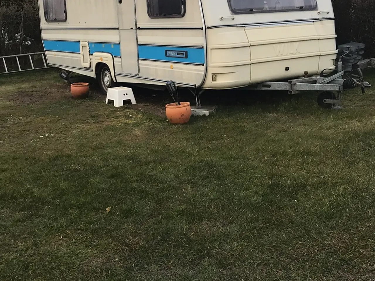 Billede 1 - Tagluger til Campingvogn købes.